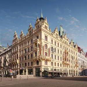 hotellátogatás